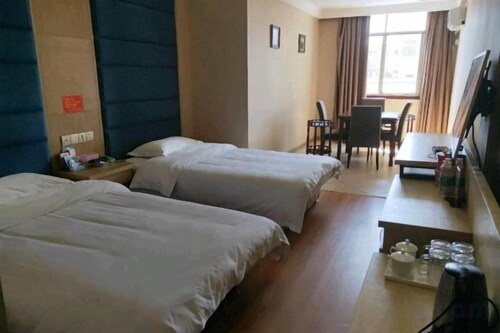 Taoyuan Supreme Hotel