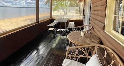 Limberlost Limit 6 2 Bedroom Cottage by RedAwning