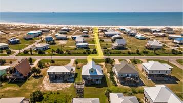 House, 6 Bedrooms | Exterior