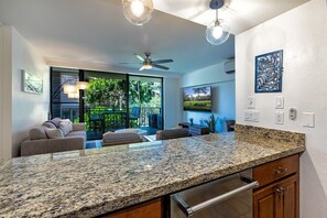 Apartment, 2 Schlafzimmer | Eigene Küche | Kühlschrank, Ofen, Wasserkocher mit Kaffee-/Teezubehör, Toaster