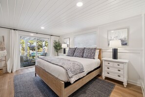 6 عدّة غرف نوم ومكواة/لوح كي وواي فاي وملاءات أسرّة