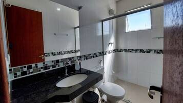 Shower, towels
