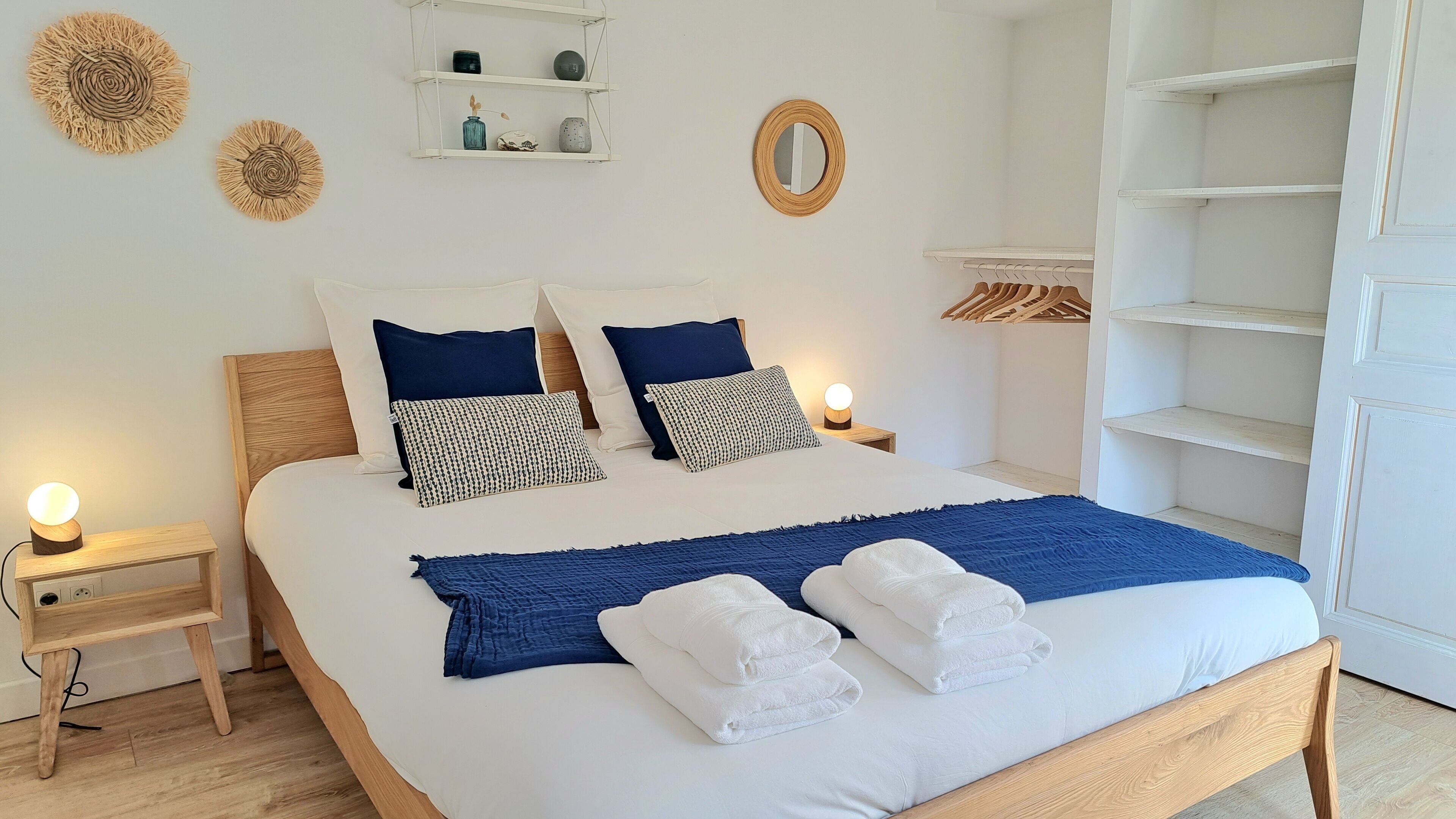 3 室のベッドルーム、アイロン / アイロン台、旅行用ベビーベッド、WiFi (無料)