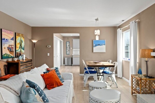 TV, fireplace, stereo, offices