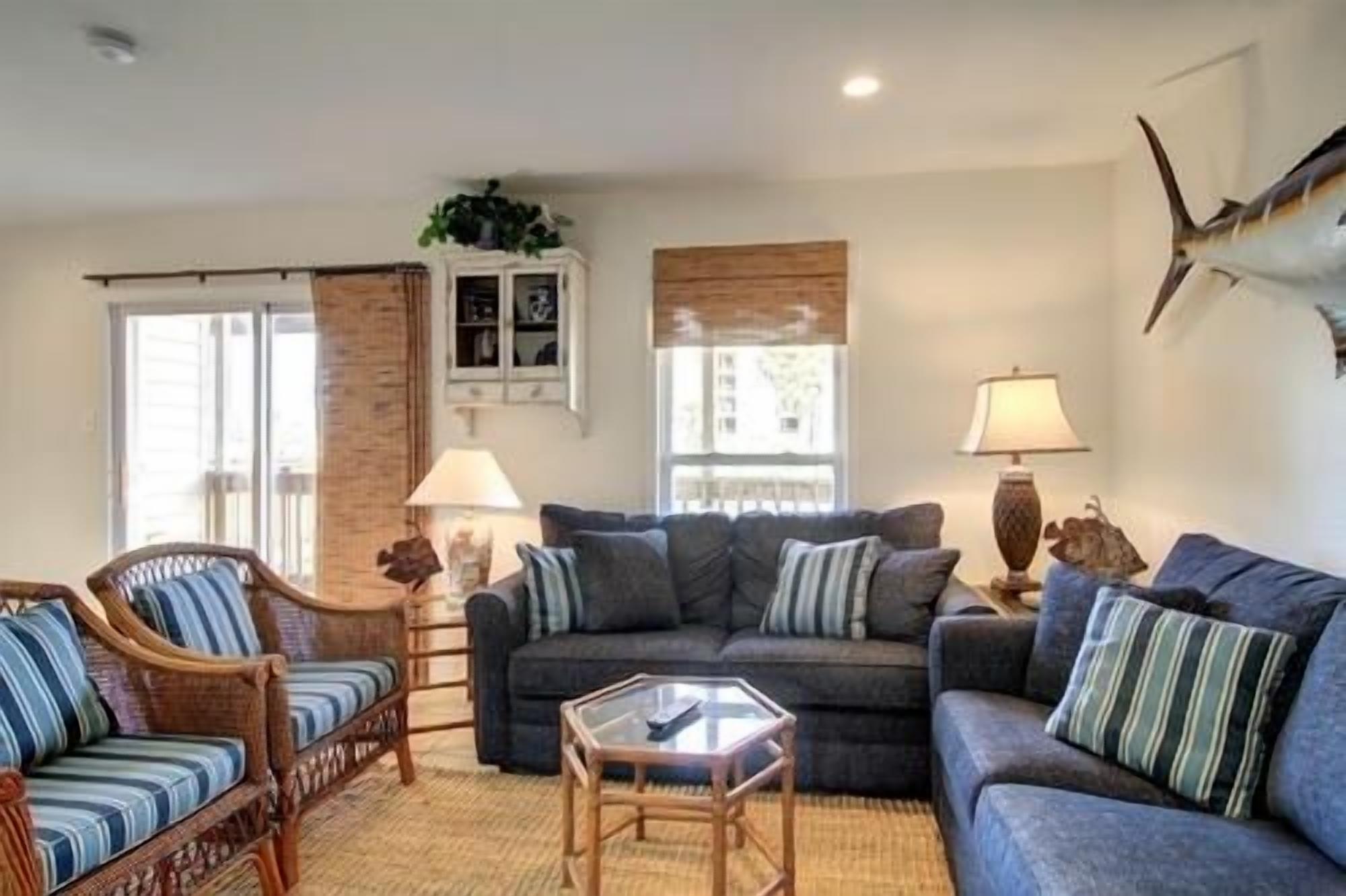 Bay Tree C15/16 3 Bedroom Condo by Redawning