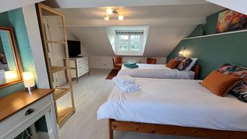 2 Schlafzimmer, Bügeleisen/Bügelbrett, Reisekinderbett, kostenloses WLAN