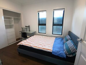 1 bedroom, bed sheets