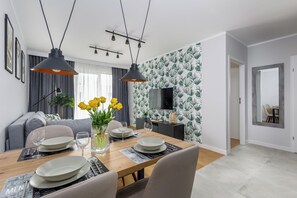Apartment, 1 Schlafzimmer, Poolzugang | 3 Schlafzimmer, Bettwäsche