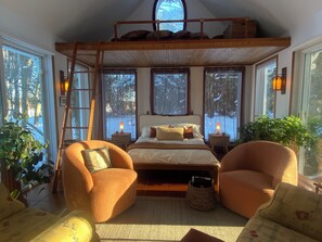 3 soverom, skrivebord, strykejern/-brett og wi-fi (inkludert)