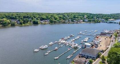 Gorgeous Waterfront 2:1 - 2 houses in 1 building.