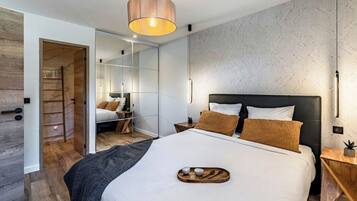 4 chambres, bureau, Wi-Fi gratuit, draps fournis