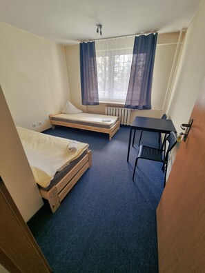 Standard Room, 1 Bedroom, Non Smoking | Desk, soundproofing, free WiFi, bed sheets - Wilanow House - Hostel (Warsaw)