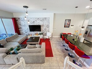 Interior - Blue Harbour Retreat: Private Pool, Free BBQ Grill (Davenport)