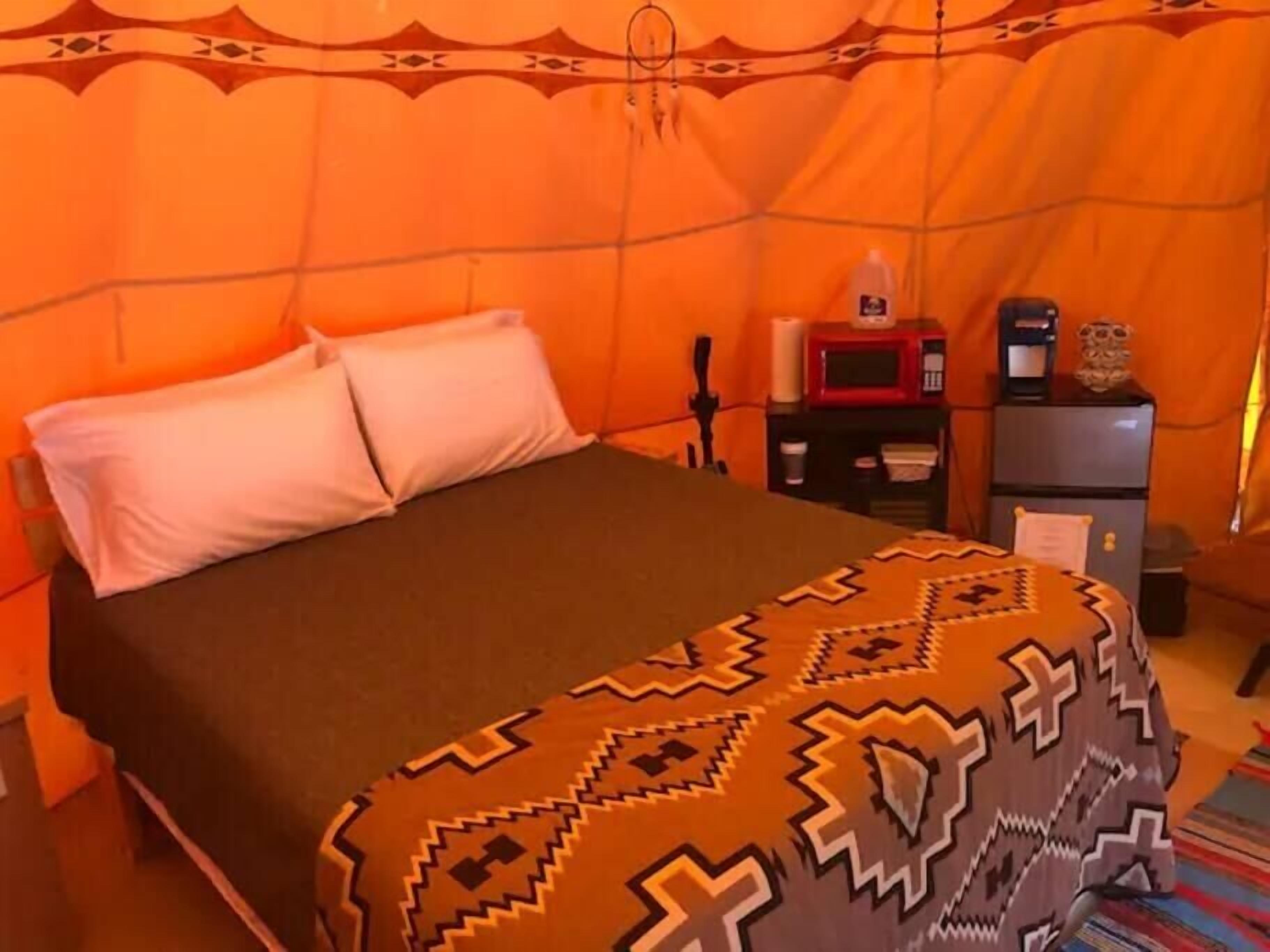 Dark Sky TIPI *GLAMPING* on private 30ac property