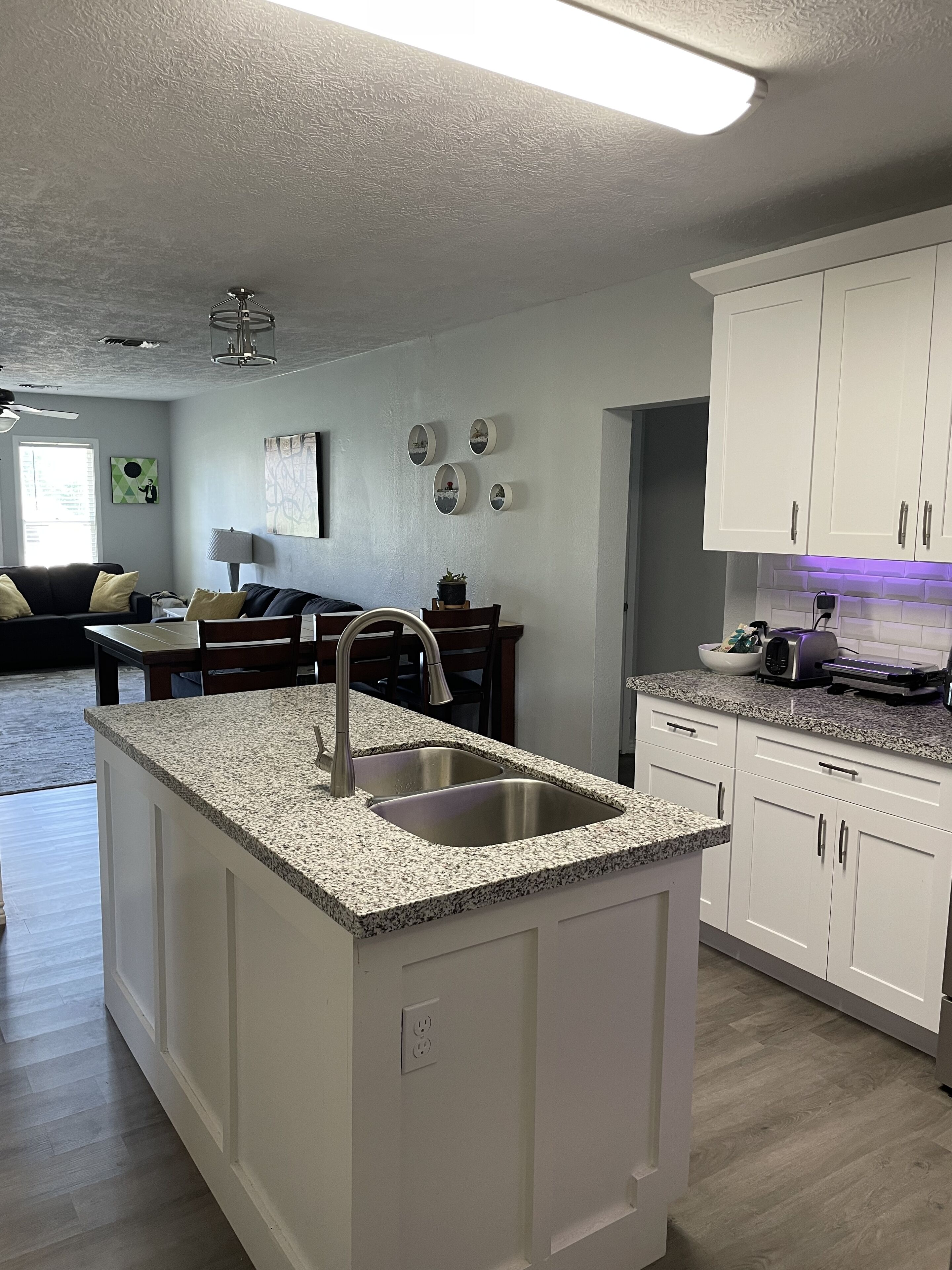 4 Bedroom Home In Quiet Port Neches Neighborhood!