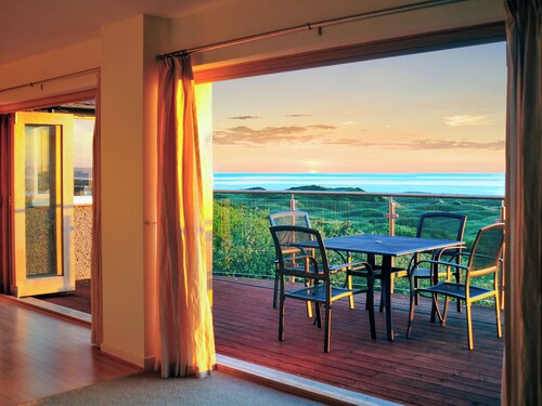 Harlech beachside holiday home near Royal St.