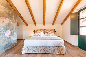 2 quartos, Wi-Fi de cortesia, roupa de cama