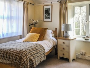 2 quartos, Wi-Fi de cortesia, roupa de cama