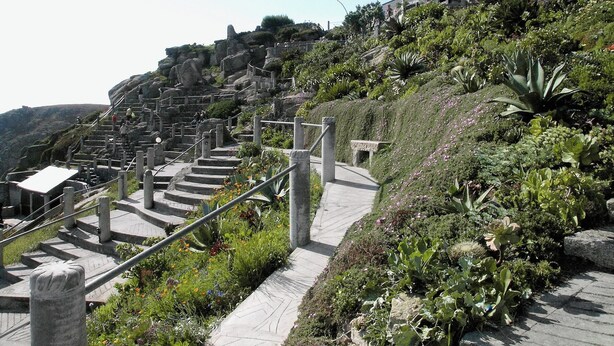 A set of stone steps leading up a hill with a garden path alongside. - 2 bedroom accommodation in Madron, near Penzance (Madron, near Penzance)