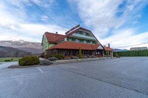 Front of property - Hotel Babic (Plitvicka Jezera)