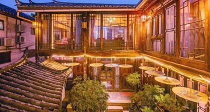 Kaohsiung Gu Jixiang Inn (Lijiang Ancient City Lion Mountain View Shop)