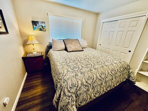 1 dormitorio, escritorio, cuna de viaje y wifi