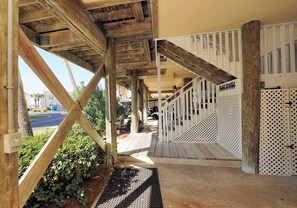 Property grounds - 2BR Canal-Side Condo • Boat Lovers Welcome (Destin)