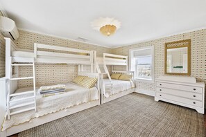 2 Schlafzimmer, Bügeleisen/Bügelbrett, Bettwäsche