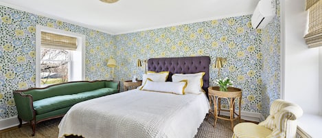 2 bedrooms, iron/ironing board, bed sheets