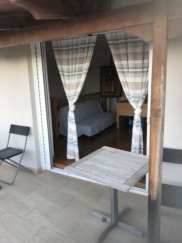 Beautiful Spacious apt in Nea Makri