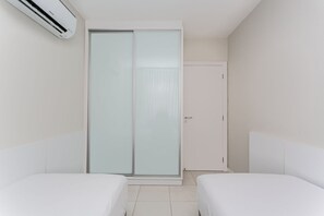 2 quartos, ferros/tábuas de passar roupa, Wi-Fi, roupa de cama