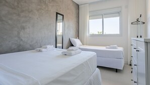 2 chambres, fer et planche à repasser, accès Internet, draps fournis