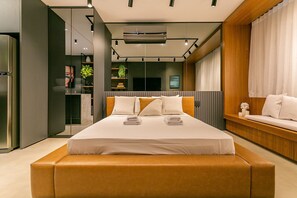 مكواة/لوح كي وواي فاي وملاءات أسرّة