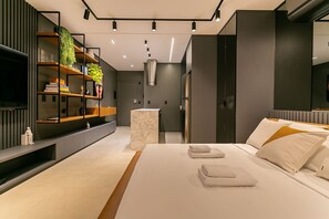 Ferros/tábuas de passar roupa, Wi-Fi, roupa de cama