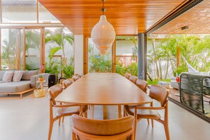 Chalet | Dining room - PF56 Casa Alto Padrão 6 Suítes (Mata de São João)