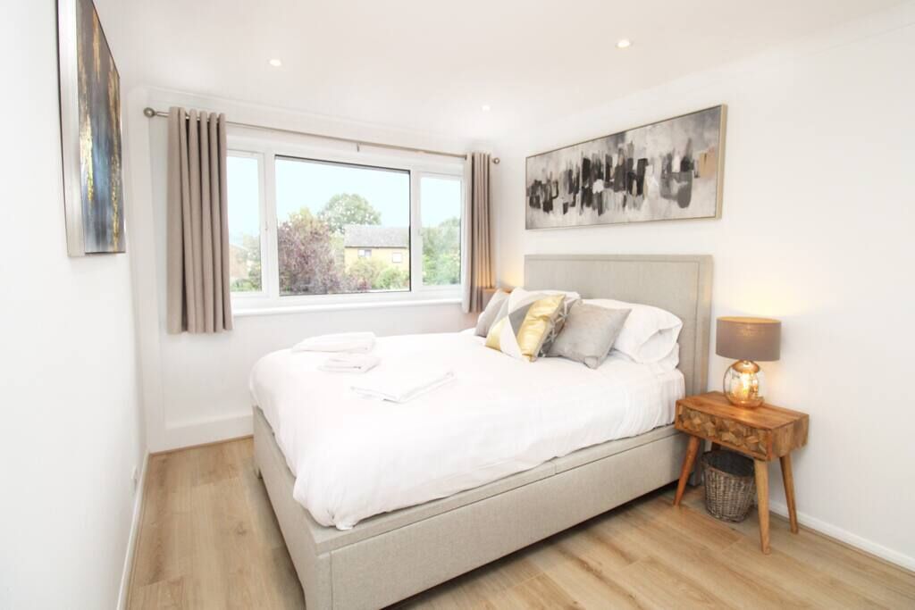 Modern and Cosy Flat For 4 in Fab Location