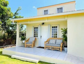 Terrace/patio - My Home Your Vacay - A short drive to the beach (Christiansted)