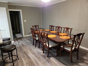 Dining - 3. Privacy on Browns Valley (Guntersville)