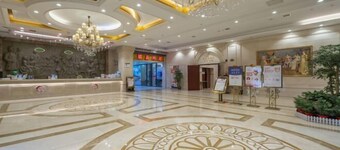 Vienna Hotel (Loudi Chunyuan Pedestrian Street)