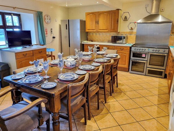 Dishwasher, high chair
