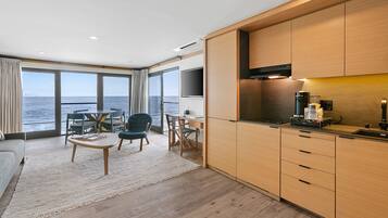 Mini-fridge, microwave, stovetop, blender