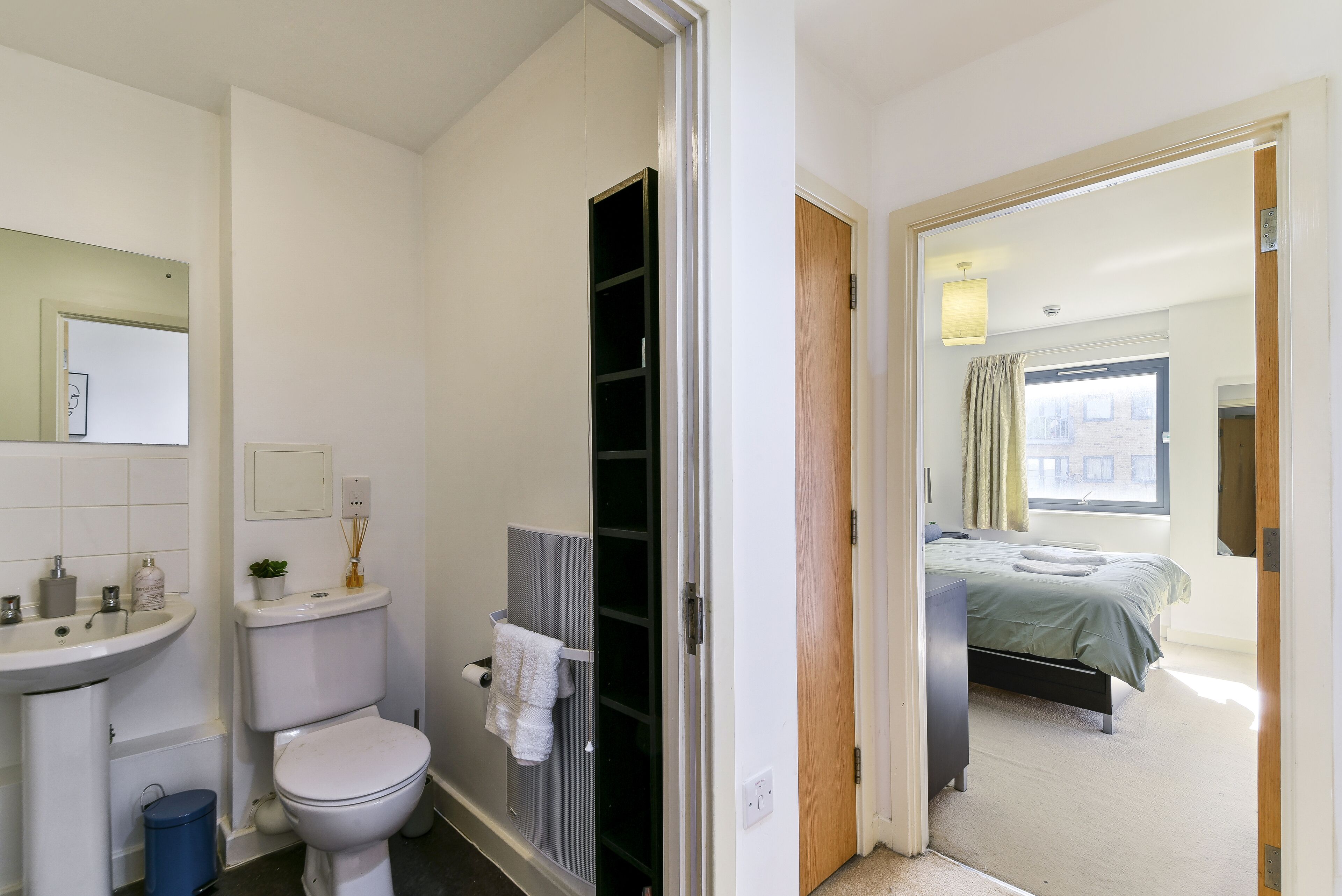 Luxe 1 bed flat 5 mins to Stratford - Free parking