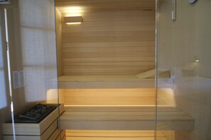 デラックス ダブルルーム | 高級寝具、羽毛の掛け布団、低反発ベッド、ミニバー (無料)