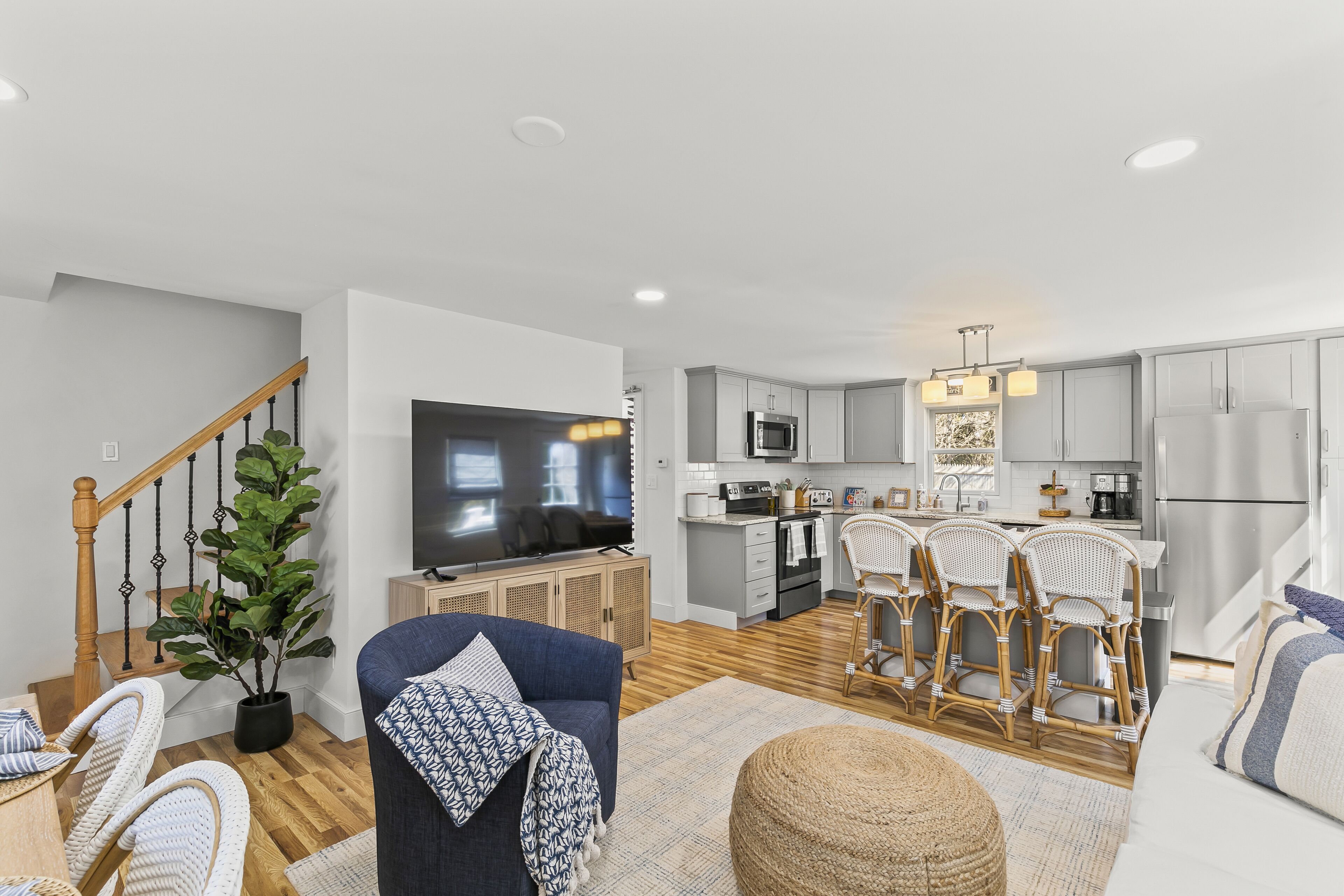 Luxury Cape Cod retreat - 5min to beach!