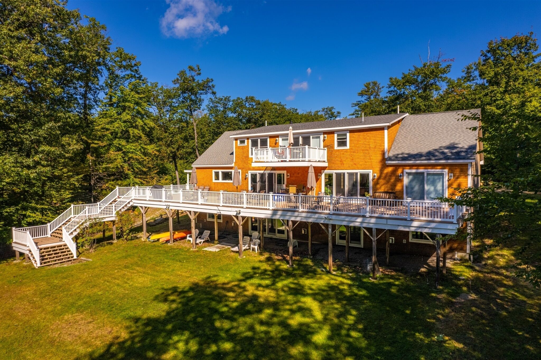 Vila, beberapa kamar | Eksterior