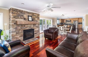 Villa, varias habitaciones | Área de sala de estar