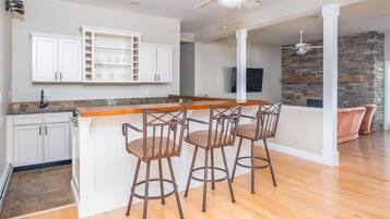 Villa, Multiple Bedrooms | Private kitchen | Fridge, oven, coffee/tea maker, toaster