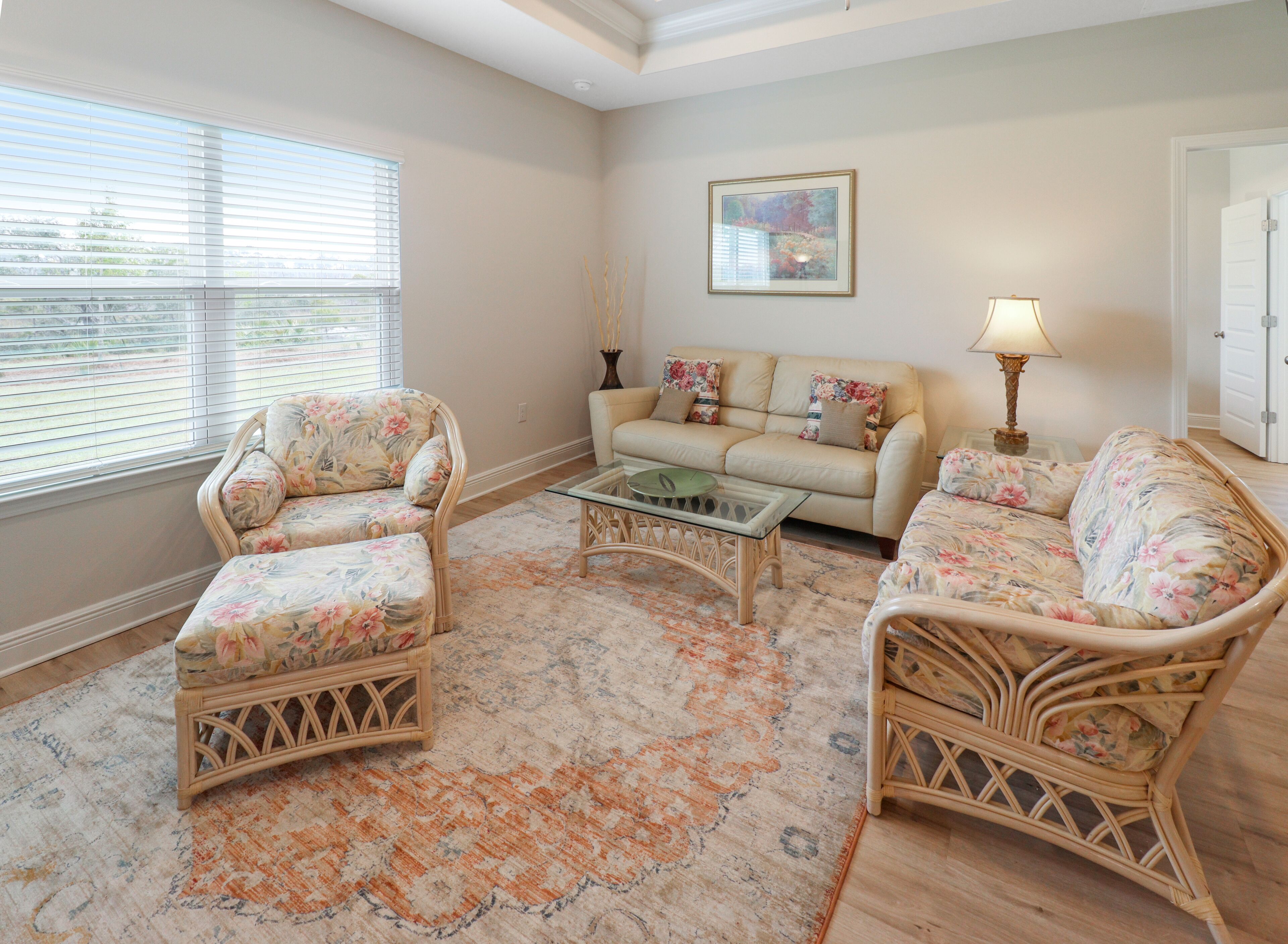 NEW LISTING, NEW HOME! CYPRESS SUNSHINE IS AN IMMACULATE, MODERN 4BD IN WINDMARK BEACH!