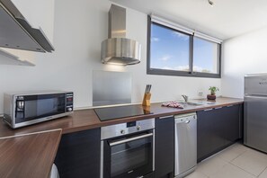 Frigorifero, microonde, forno, lavastoviglie