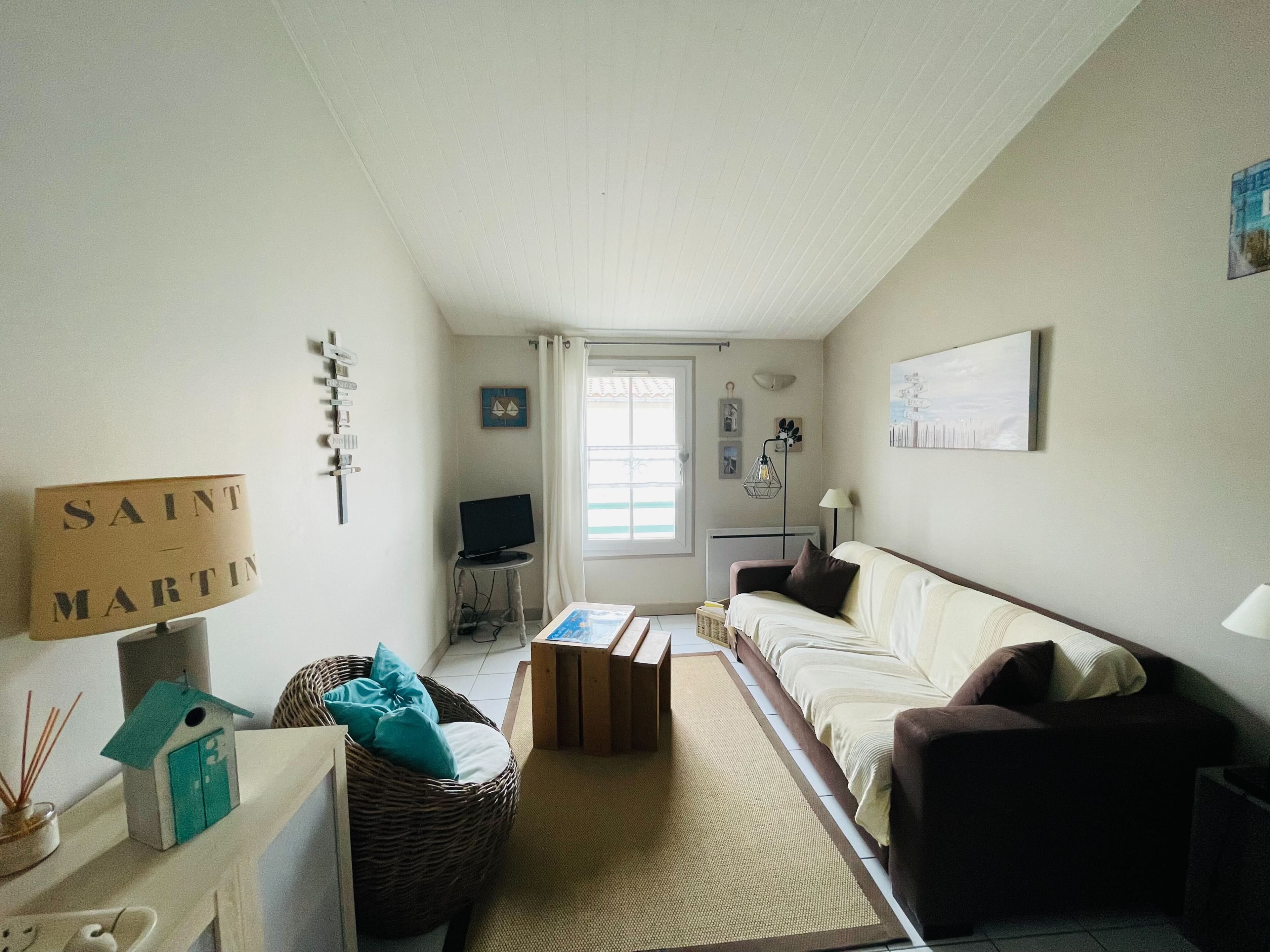 Quiet apartment near the port